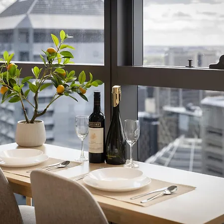 Apartment Level 30 Luxury One Bedroom Panoramic Views At Queen's Wharf Brisbane