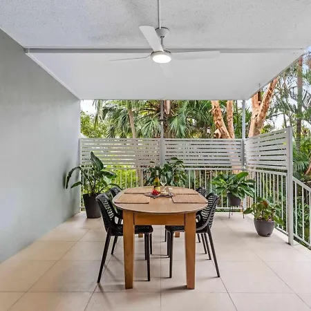 Chic - Private Garden Big Balcony Apartment Brisbane