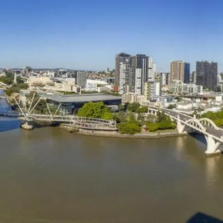 Sky High River View In * Brisbane