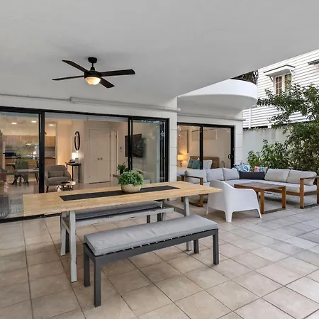 Apartment Sunny & Cozy 2br With Wifi, Parking & Balcony Brisbane