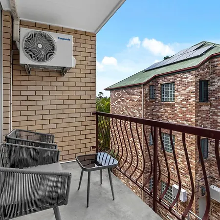 Cozy 1br Near Hospitals And Cbd With Parking! *