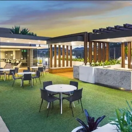Modern Living With Secure Parking! *