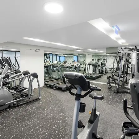 2br W Pool And Parking Near Suncorp Riverview Apartment *