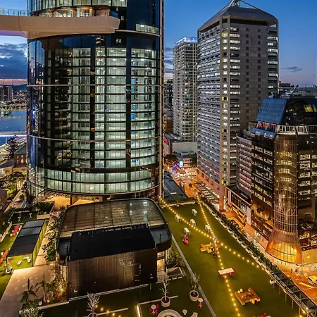 Apartment Sky High Luxury 2 Bedroom Cbd With Pool Gym And River Views *