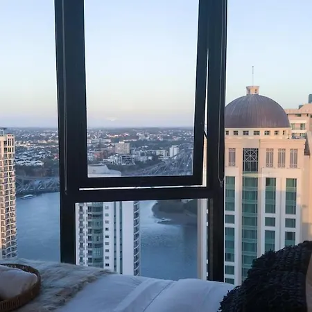 Luxury Cbd With 180 River Views & Rooftop Pool Apartment