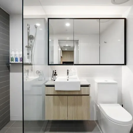 Premium Urban With Rooftop Pool And Views