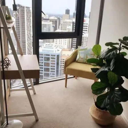 Apartment Inspired Serenity With River Views, Fast Wifi, Carpark, Gym, Rooftop Pool Brisbane