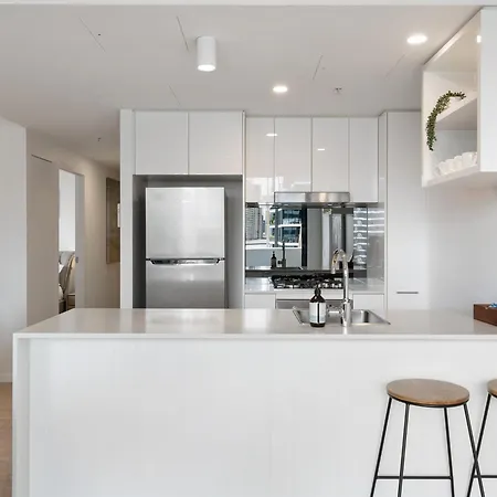 Apartment Convenient To Urban Living By Private Host *