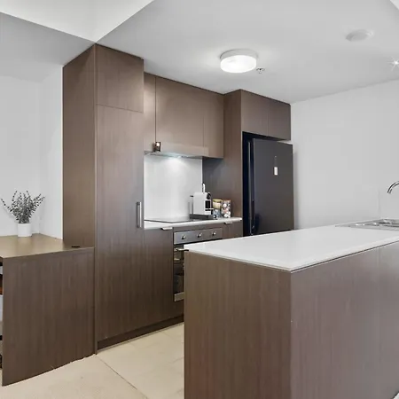 Apartment St With Story Bridge Views, Pool & Free Parking