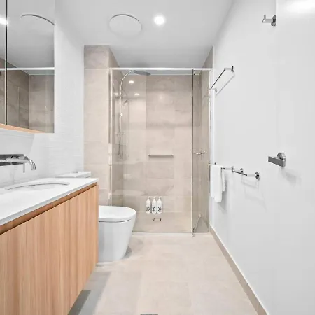 Apartment Skyhigh Retreat View And Shopping At Your Doorstep