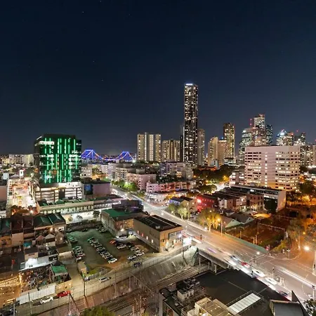 Skyline Sanctuary Luxe Valley * Brisbane