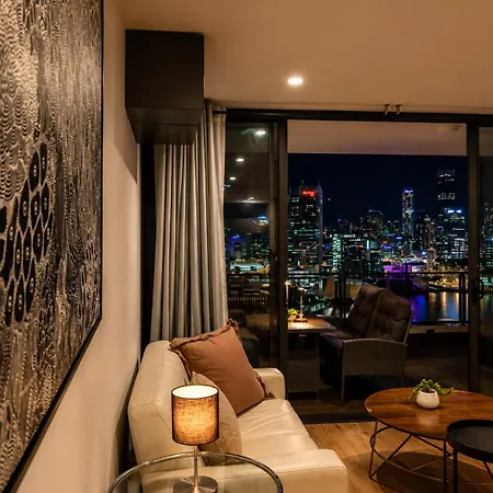 The Southbank Nook - River & View