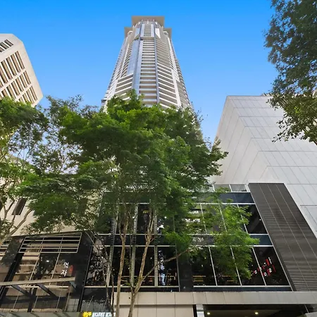 Urban Retreat 1bed-1bath-study-balcony-1car Apartment *