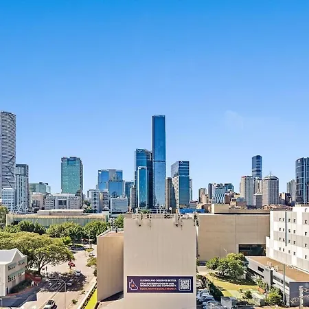9th Floor Retreat - River Views With Parking Apartment Brisbane