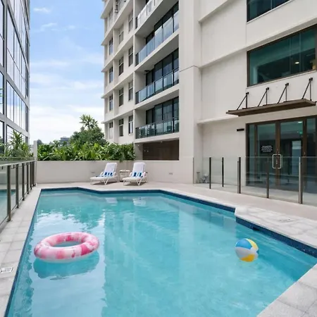 Apartment 2br Night Life -pool-parking-rooftop-intercom *