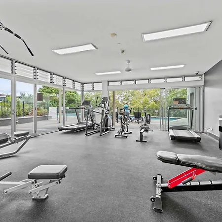 The Mews Bowen Hills - Spacious 3-bedroom With Pool & Parking Brisbane