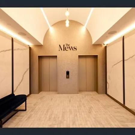 Modern 2br And Pool With South Square Brisbane