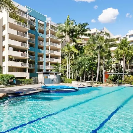 Apartment 2br - Lagoon Pool Gym - Sleeps 6 - Baby Equipped - Free Parking *