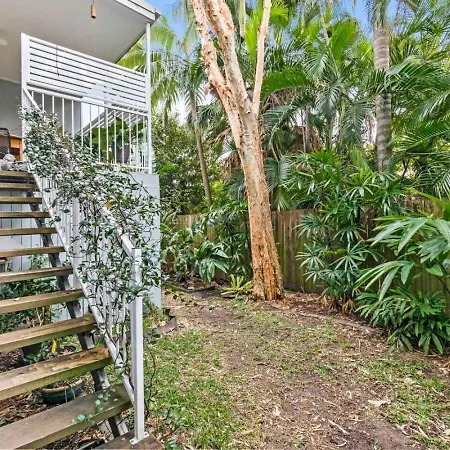 Chic - Private Garden Big Balcony Brisbane