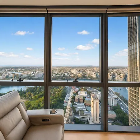 Queens Wharf Floor, 2 Bedrooms, 1 Parking Apartment
