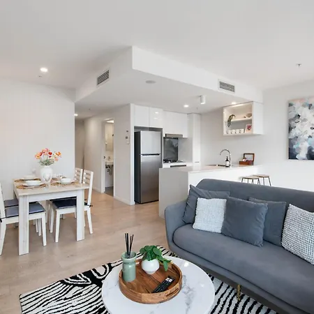 Convenient To Urban Living By Private Host *