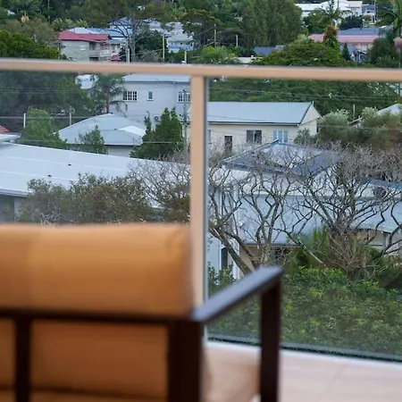 Across From Train And Bus Station Pool Gym And View Apartment