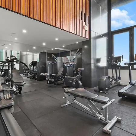 Level 43 Water Views - 2br - Sleeps 6 & Baby Apartment *