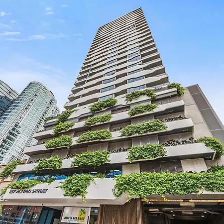 Luxe 3br With Stunning Views, Parking And Pool Apartment Brisbane