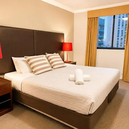Queen Street Cbd With Balcony And Amenities C48