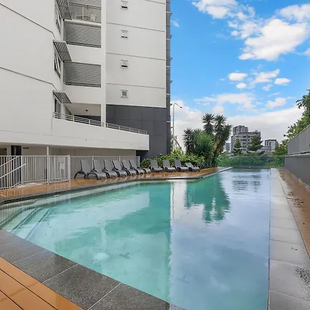 Bright With River View, Pool, Gym & Balcony Apartment