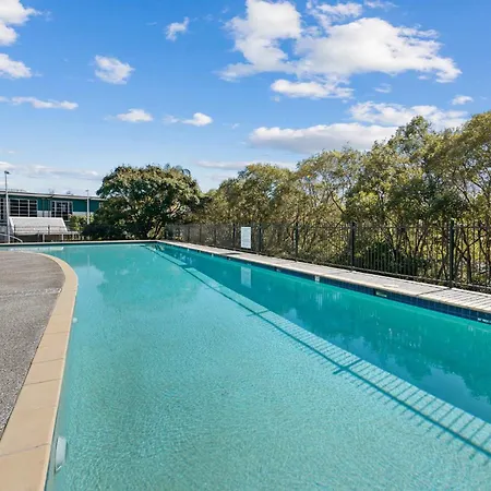 Apartment The Mews Bowen Hills - Spacious 3-bedroom With Pool & Parking Brisbane