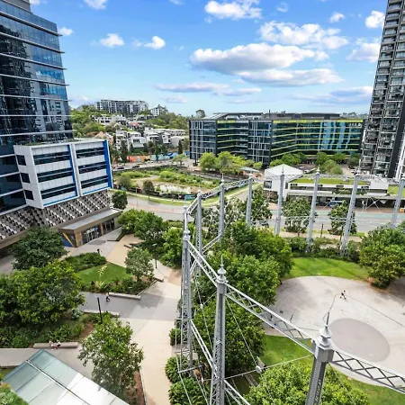Premium Urban With Rooftop Pool And Views Brisbane