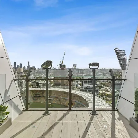 Walk To The Gabba With Rooftop Pool & Secure Carpark With Beautiful Views