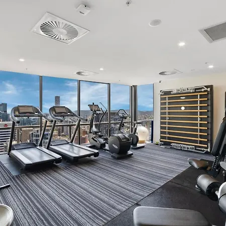 Apartment Modern 2br With River Views, Rooftop Pool, Parking *