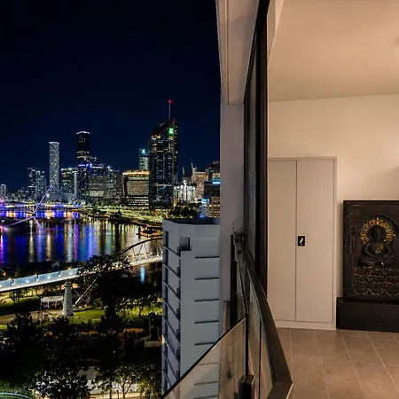 The Southbank Nook - River & View