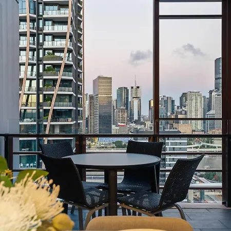 Urban Escape: Great Location W/ Cityscape * Brisbane