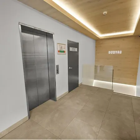 Apartment 2 Level Skyloft - Pool - Sleeps 6 - Baby *