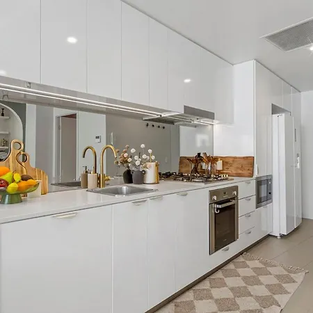Luxurious Newstead With Views Apartment