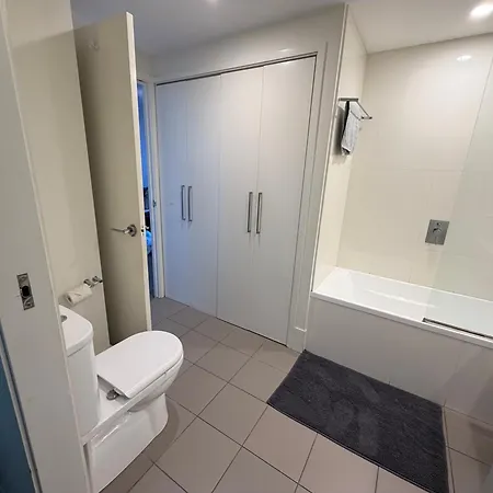 Apartment 2bed 2bath Riverfront Luxury Views Brisbane