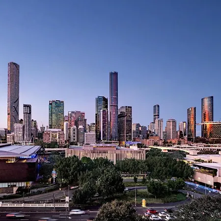 Apartment Panoramic Skyline - Walk To South Bank