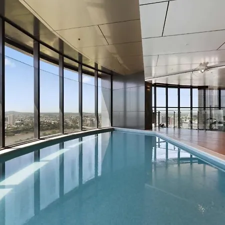 Sky Tower 1br Luxe Retreat Pool & Gym *