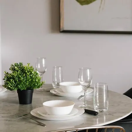 Apartment Modern Inner-city In Valley Heart Of