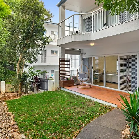 2br 2ba Indooroopilly-walk To Shops & Bus *