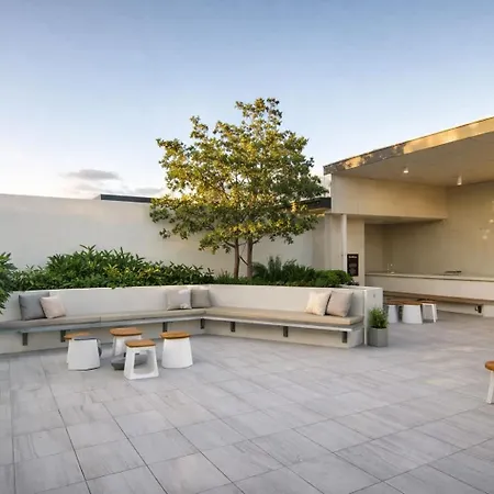 2br Night Life -pool -2car Parking-rooftop-intercom Apartment