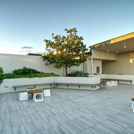 2br Night Life -pool-parking-rooftop Apartment