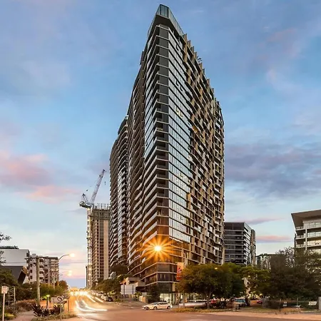 Stunning With Sunset Views, Car Park, Gym And Pool Apartment Brisbane