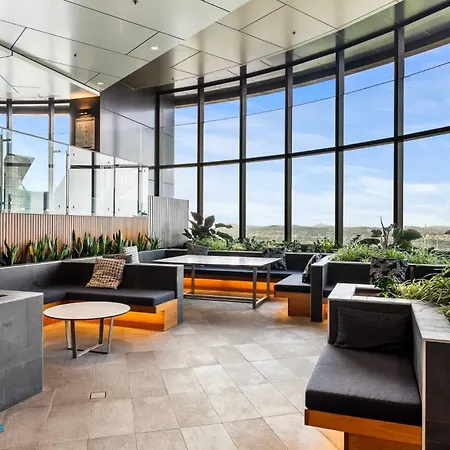 Sky Tower Luxe Retreat Pool & Gym