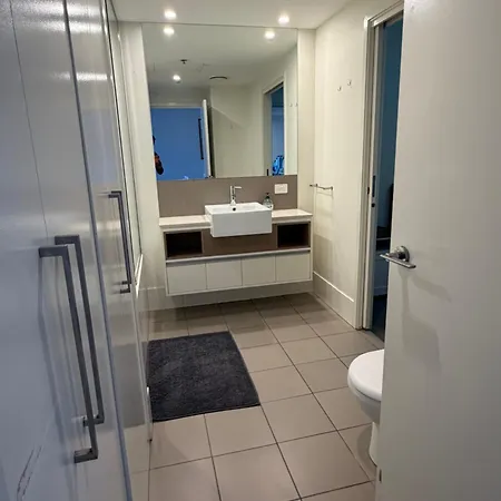 2bed 2bath Riverfront Luxury Views Apartment *
