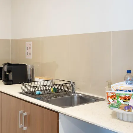 Apartment Smart Self Check-in - Darnley St