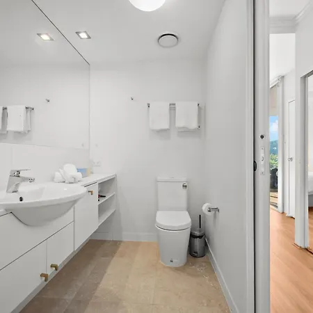 Entire Unit - 2 Pools - Sauna - Park - Cbd Views - Baby Ready Brisbane